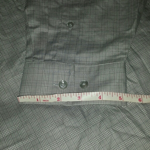 NWT Van Heusen "Wrinkle Free" Button Down - Picture 7 of 8